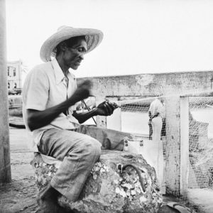 Pescador_Solitario_Mercado_Modelo_Salvador_Bahia_1976_Lita_Cerqueira-1024x683