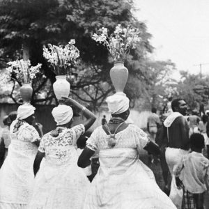 Baianas_no_Cortejo_da_Lavagem_do_Senhor_Bonfim_Salvador_Bahia_1976_Lita_Cerqueira